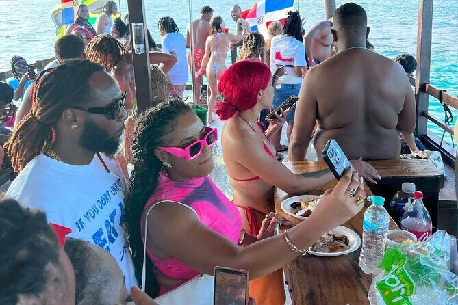 Punta Cana Noahs Ark Party Boat with Open Bar DJ - Extras to know about: kayak photos and bottle service