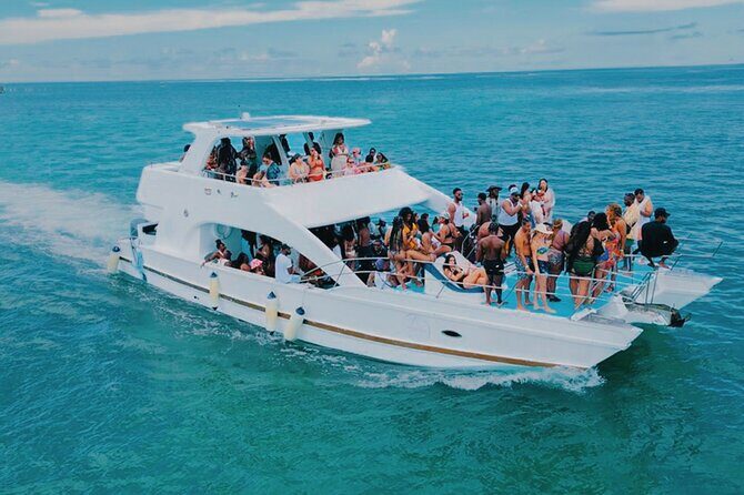 Punta Cana Party Boat Cruise with Snorkeling, Open Bar & Hip Hop - Punta Cana party boat timing: meeting point and how the day flows