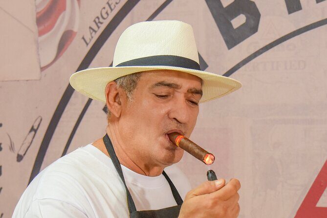 Roll your Own Cigar in Puerto Plata - Drinks, Bar Time, and Buying Cigars On Site
