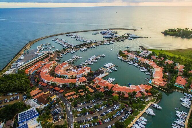Romana: Cave of wonders and Chavón from Santo Domingo. - Timing and Comfort: The 9:00 AM Start and an 8-Hour Day