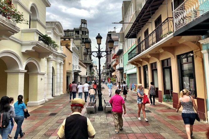 Santo Domingo - A 10-hour hit of Santo Domingo, with lunch and monuments included