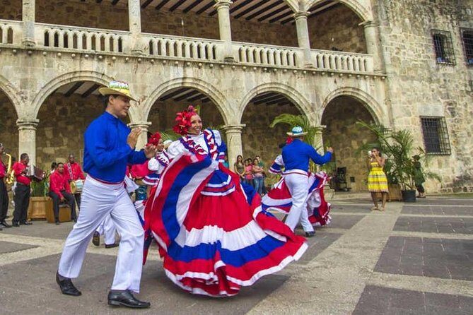 Santo Domingo - The walking Colonial Zone streets: where the city starts to feel real
