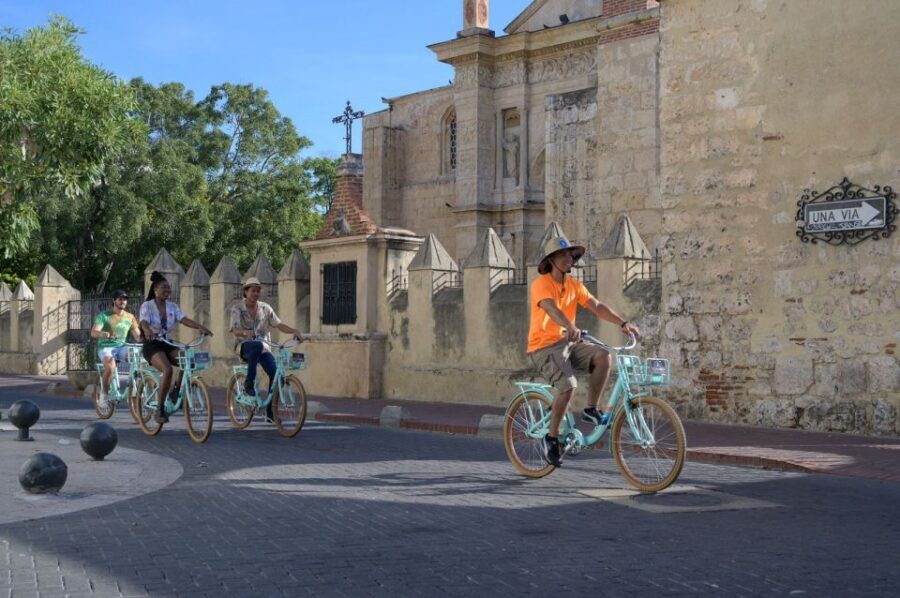 Santo Domingo: City Highlights Guided Bike Tour - Getting Your Bearings in Ciudad Colonial on Two Wheels