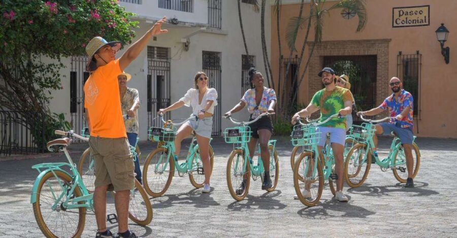 Santo Domingo: City Highlights Guided Bike Tour - Local Businesses for Eating, Drinking, Dancing, and Shopping