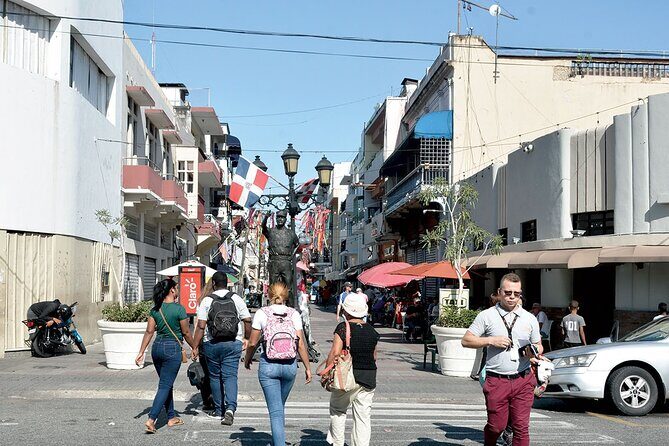 Santo Domingo City Tour from Punta Cana Full-Day - Panoramic National Palace and Lighthouse to Colón: end the day with viewpoints