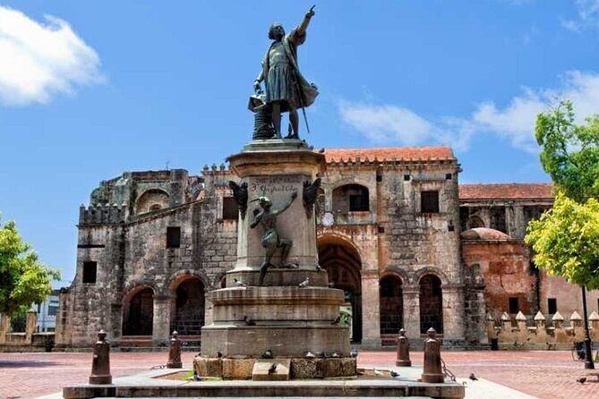Santo Domingo City Tour with Pickup in Santo Domingo - Basilica Cathedral of Santa María la Menor: church architecture with real weight