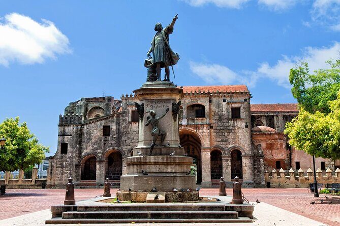 Santo Domingo City Tour with Pickup Included From Santo Domingo - Basilica Cathedral and Calle El Conde: The Easy Culture Win