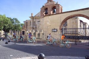 Santo Domingo: Colonial Zone Bike Tour - Getting set up at Zona Bici (C. Arzobispo Meriño 217)