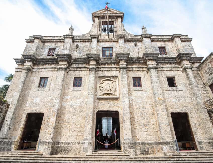 Santo Domingo: Colonial Zone Walking Tour with Tastings - Who this tour suits best