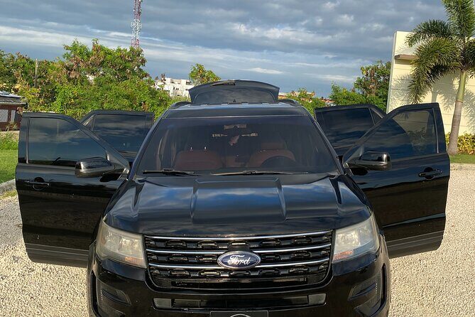 Santo Domingo Elite Transport: Premier and Stylish Car Services. - Choosing the right vehicle: sedan vs SUV vs van