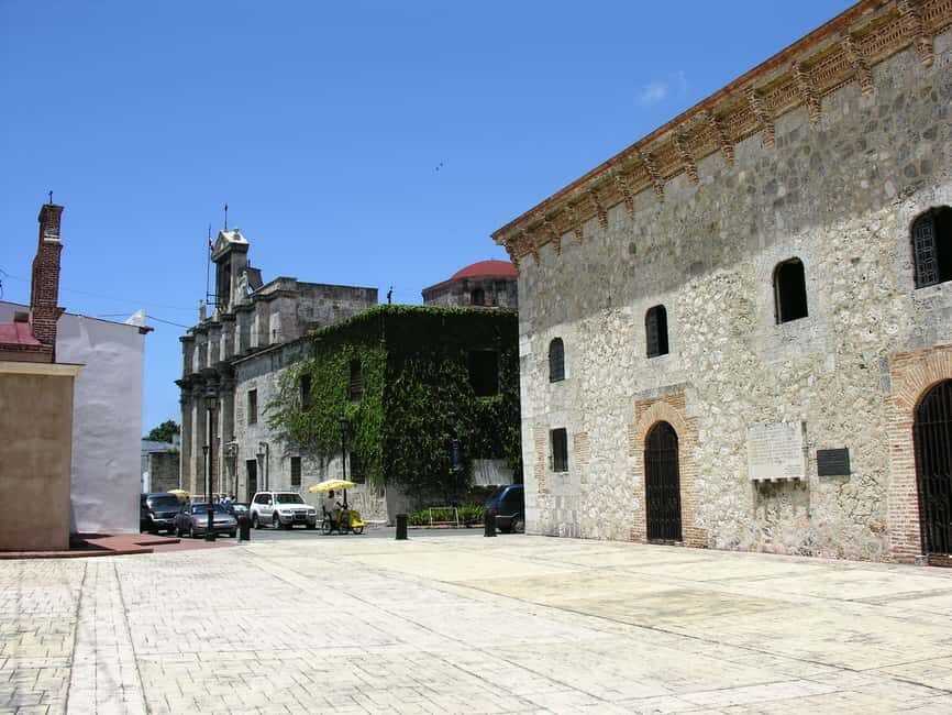 Santo Domingo: Historical City Tour - The Story the Guide Builds: From Cathedral to Fortress to Governance