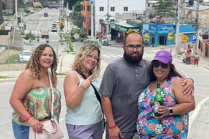 Santo Domingo: The Authentic Dominican Neighbourhood Tour - Stop 2: Domingo Savio Market, Helado de Fundita, and the Dembow Studio