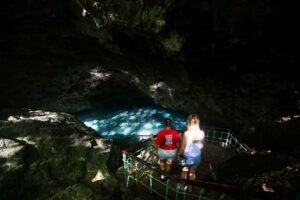 Santo Domingo: Three Eyes National Park Guided Tour - Getting there: pickup options and how to spot your guide
