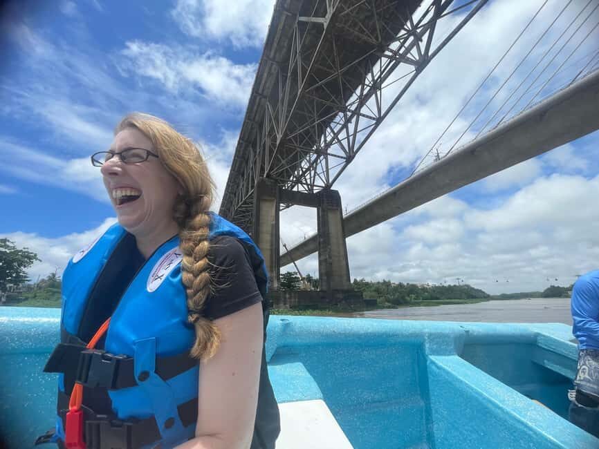 Santo Domingo Top: Colonial Zone Boat Ride Adventure - A 1-Hour Boat Ride Through Santo Domingo’s Big Landmarks