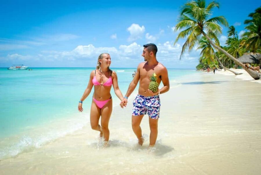 SAONA ISLAND: Catamaran Boat with Open Bar, Lunch and More.. - Saona Island in a single day: why this trip works