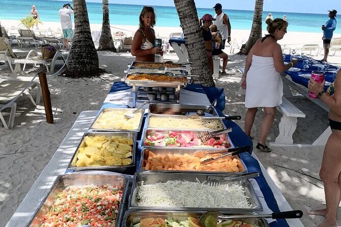 Saona Island: Full-day Catamaran Tour - Small Group - Catuano snorkeling: fish spotting with a guide, not guesswork