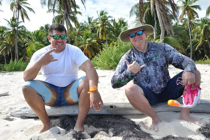 Small Group Snorkeling, Sharks & Stingrays Encounter by boat - The Marine Park Encounter: Manta Rays and Sharks Without the Guesswork