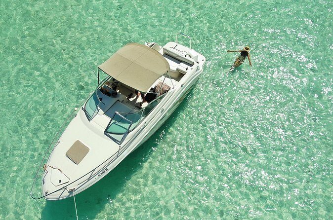 Snorkel & Sandbar on Private Searay Yacht 25ft in Cap Cana Marina ,Punta Cana - Crew names you might hear: captain-led calm and good hands
