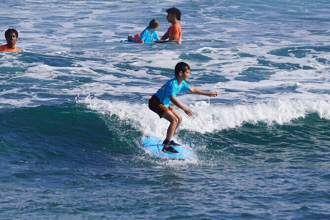 Surfing lesson at beautiful beach Playa Encuentro - Safety that doesn’t slow you down