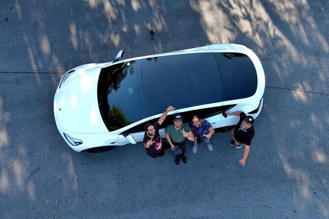Transfer in Tesla from SDQ Airport to Santo Domingo - Communication is the hidden feature (and Armando nails it)