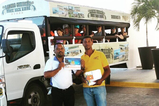 traslado privado SUBURBAN/CADILLAC round trip PUNTACANA-UVEROALTO - Punta Cana to Uvero Alto: a short trip that saves real stress