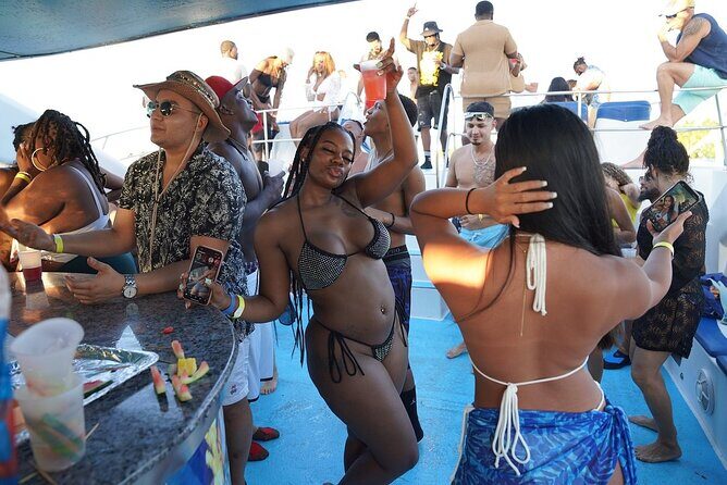 Tropical Punta Cana Booze Cruise – Snorkel, Sandbar & Party Vibes - Cabeza de Toro snorkeling: what to expect and what to watch for