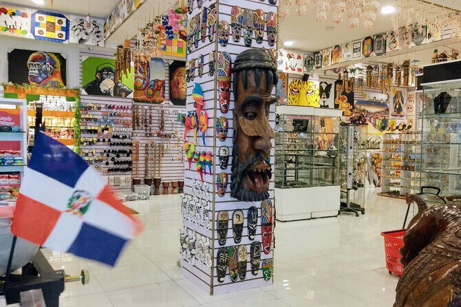 World Mart Souvenirs Store - Free Pick-up / Drop-off - Getting there: free pickup, drop-off, and mobile ticket basics